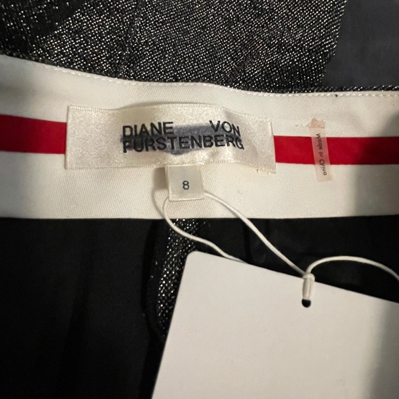 Diane Von Furstenburg High Waisted Pleat Front Pants in Black - Sz 8 - Picture 9 of 10